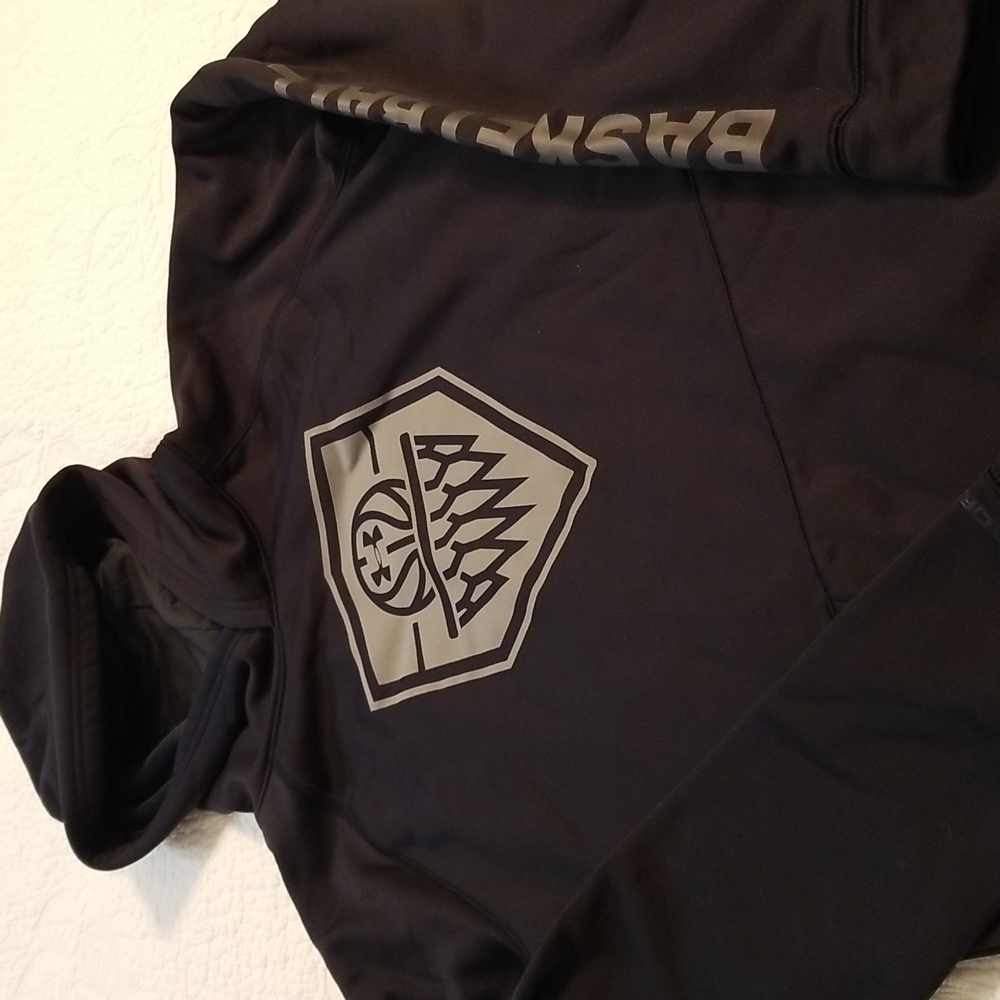 UNDER ARMOUR STORM BASKETBALL HOODIE